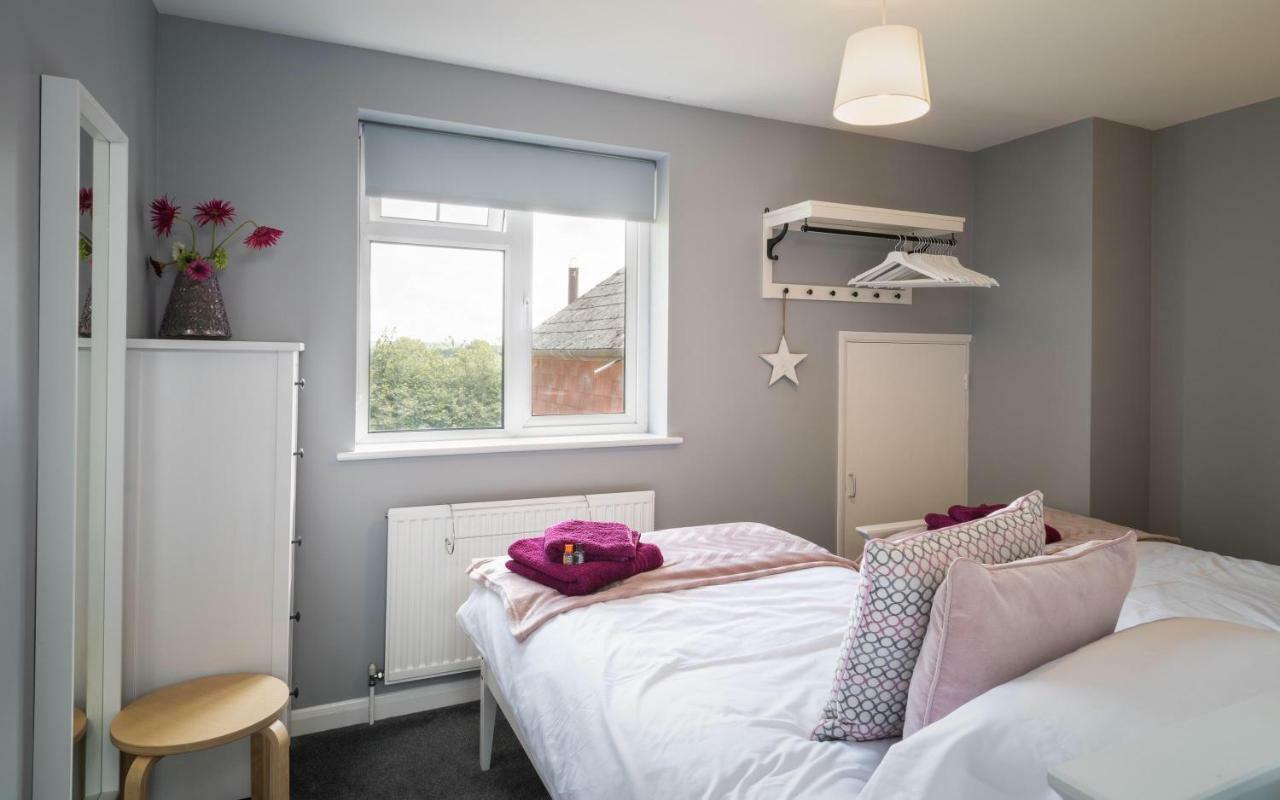 Hunters Lodge Exeter, Free Parking, Country Views, Great Wi-Fi, Large Garden Poltimore Exterior foto